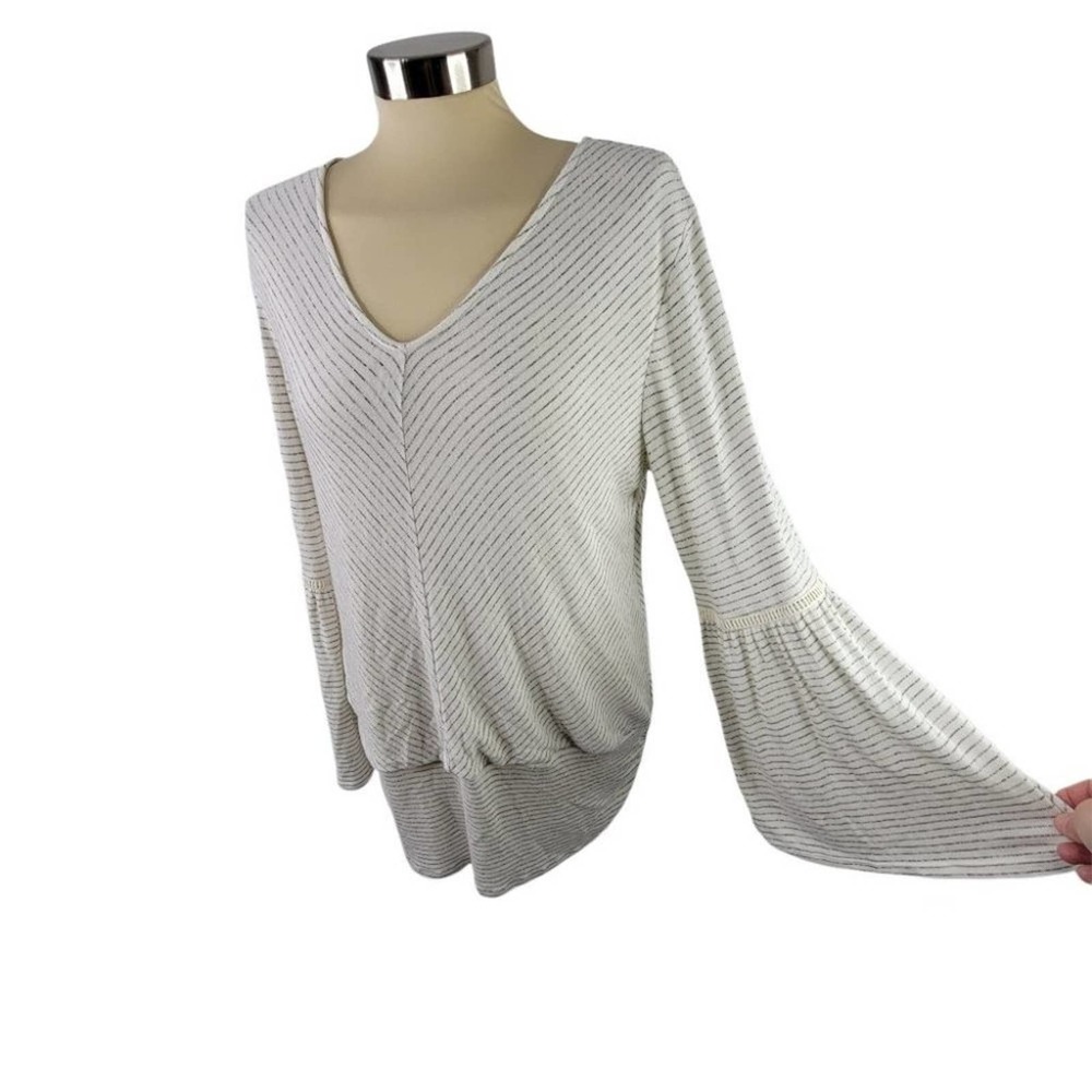 Knox Rose Cream V-Neck Top